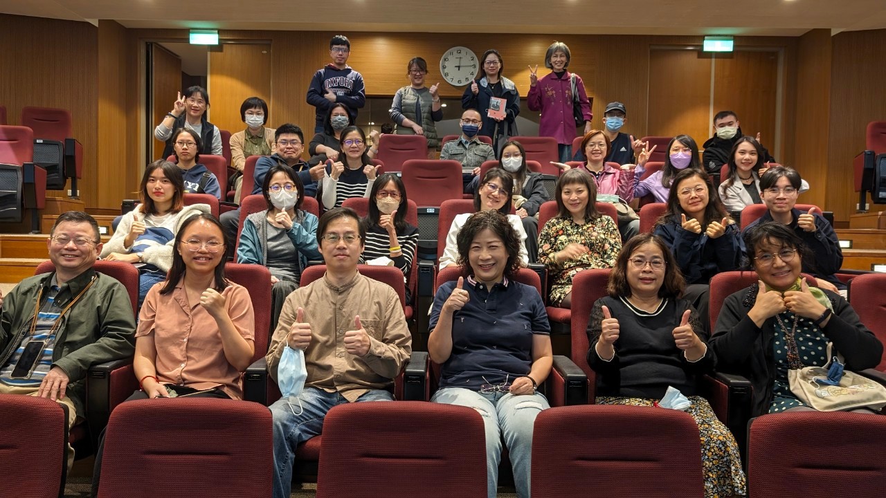 人育學院閱讀寫作教與學工作坊合照