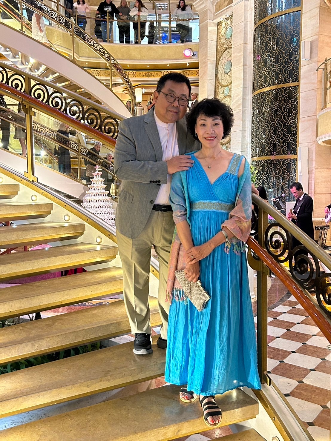 周霞麗傑出校友介紹