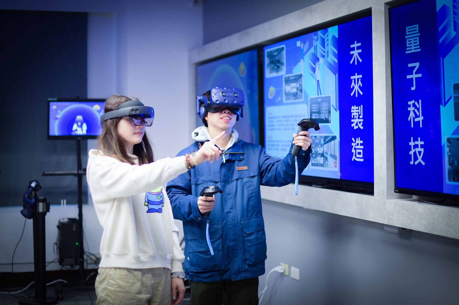 中原大學打造「未來旅行元宇宙智慧教室」，開發創新教學教案，培育新興科技人才。