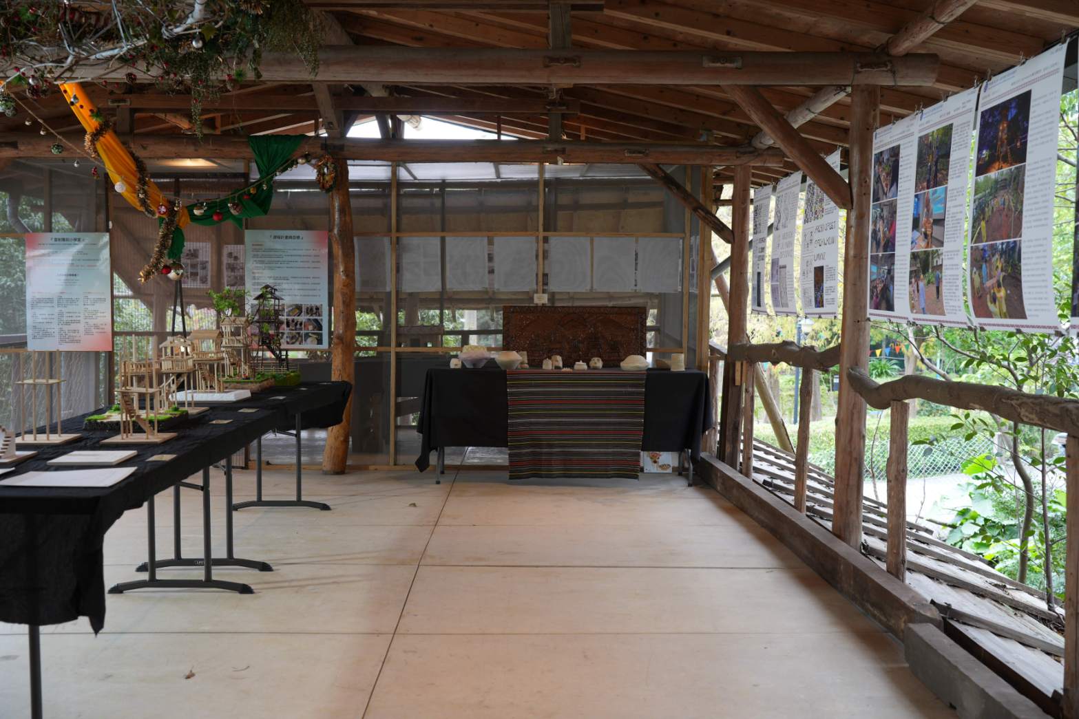 03 展場整合文化研究、設計圖面與實作成果，完整呈現學生從研究發想到實體製作的學習歷程。