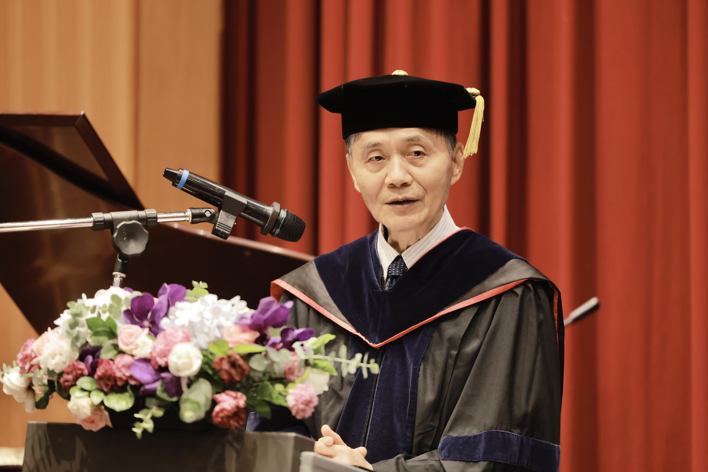 中原大學校長李英明致詞，肯定林齊國長期支持學術發展，照顧全球弱勢族群，令人敬佩。