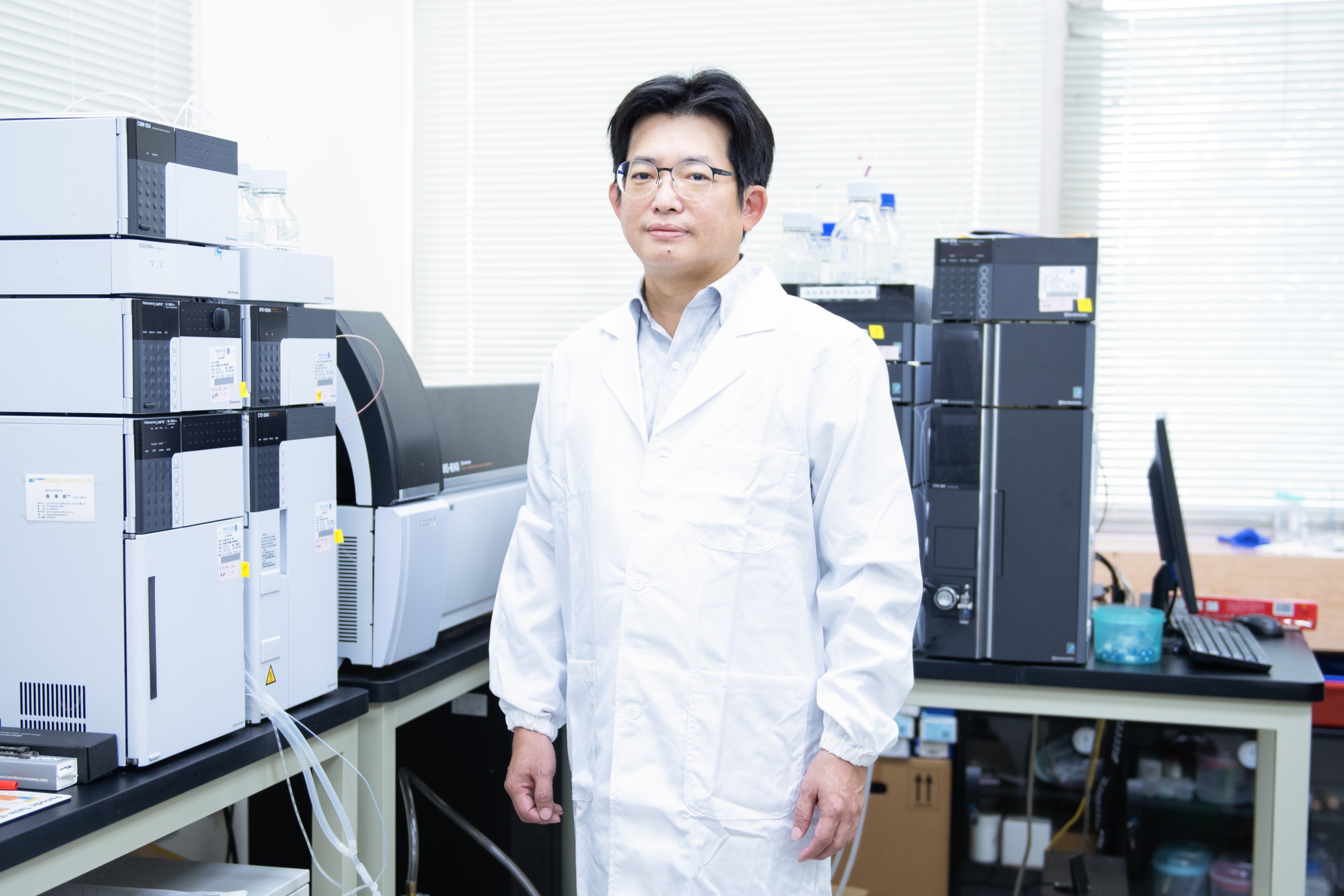 中原大學化工系張雍研發先進薄膜過濾技術，在防止輸血副作用、敗血症診斷等方面有顯著貢獻。