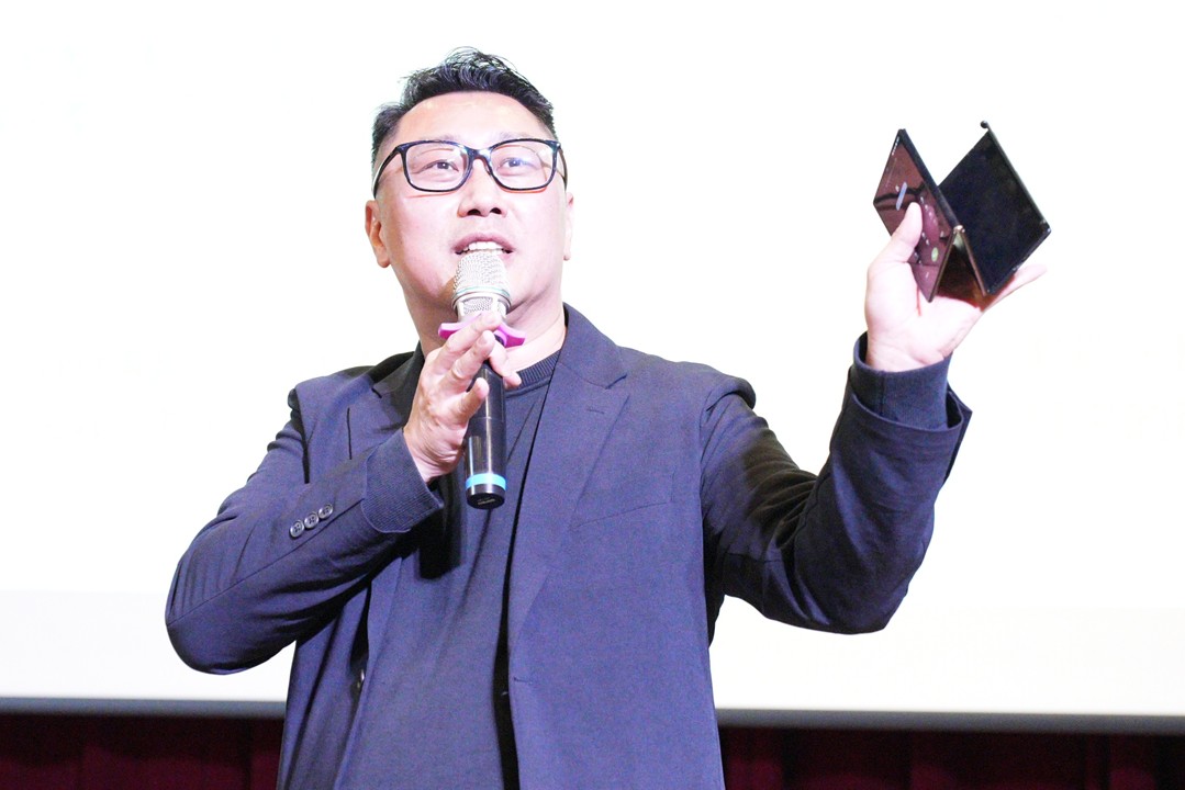 富世達PBU總經理李汪銳介紹AI伺服器散熱技術新發展。