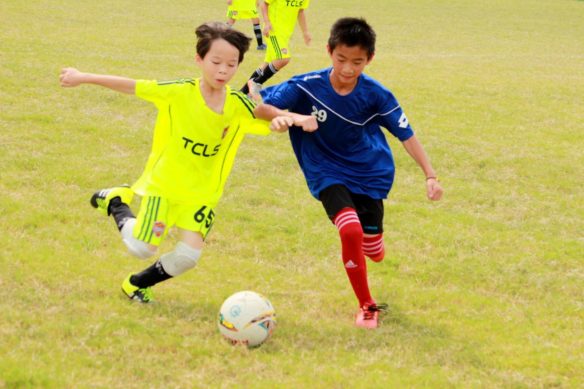 中原體育室、推廣教育中心與TCLS臺北市都會樂活足球協會首度聯合辦理「2016中原大學桂冠超級盃少年足球邀請賽」