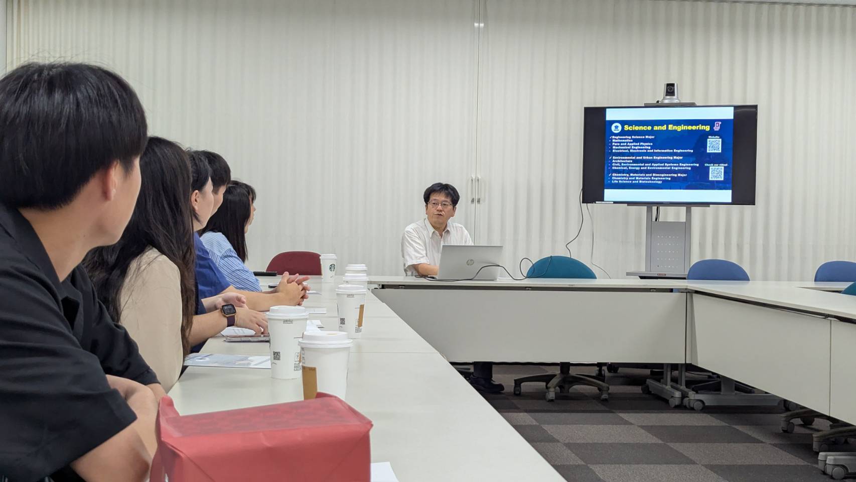 中原大學與關西大學深化合作，電機系六位學生赴日開啟跨國實驗室學習之旅。