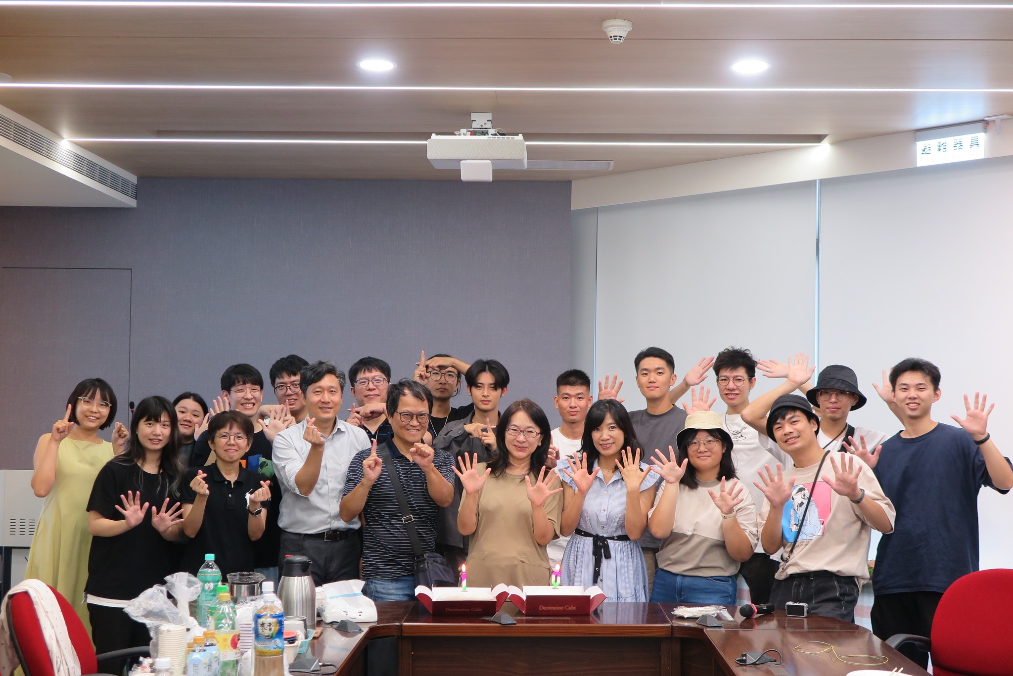 音樂學位學程10周年慶祝活動，邀請畢業系友共同回顧學生時期。