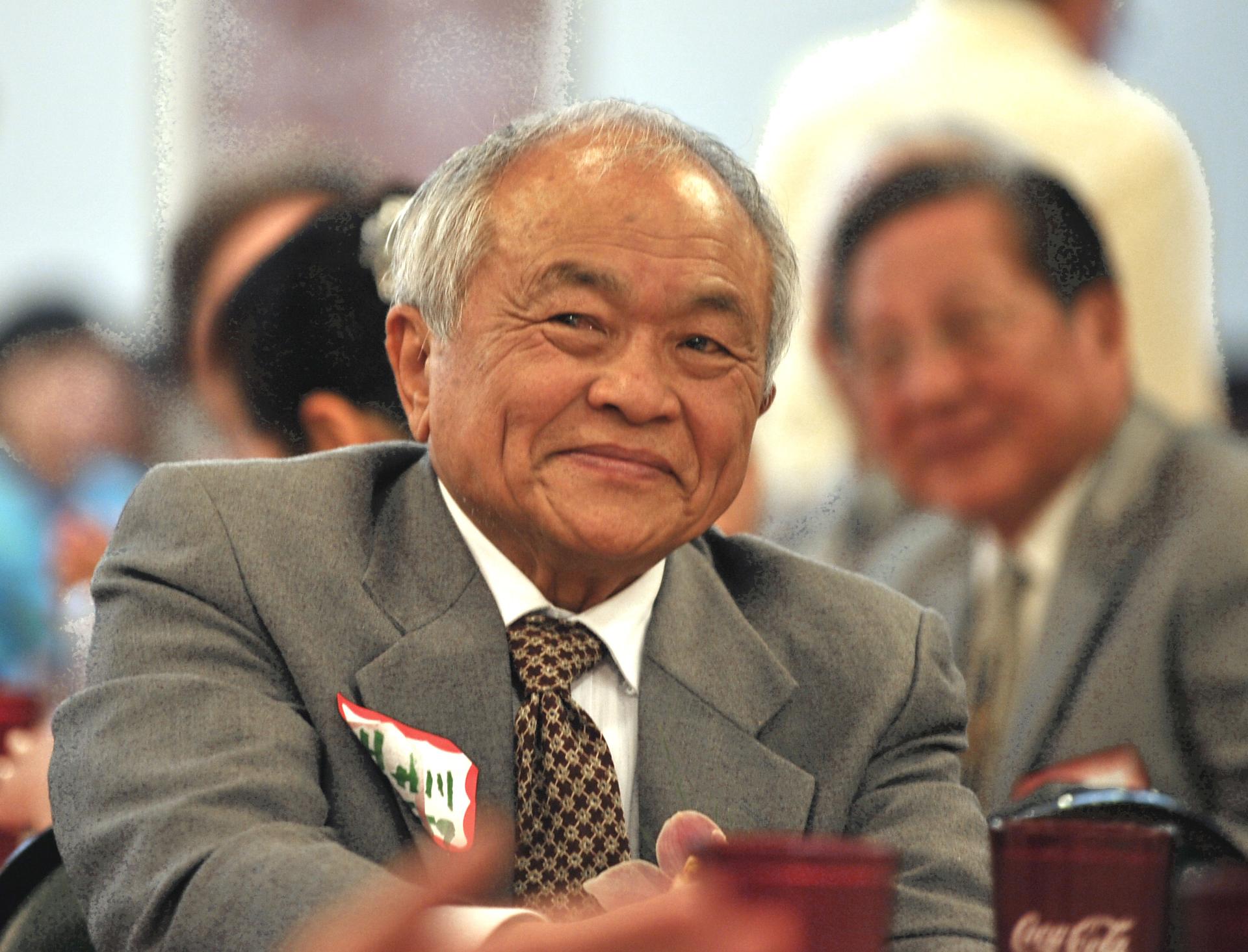 傑出校友王冠川