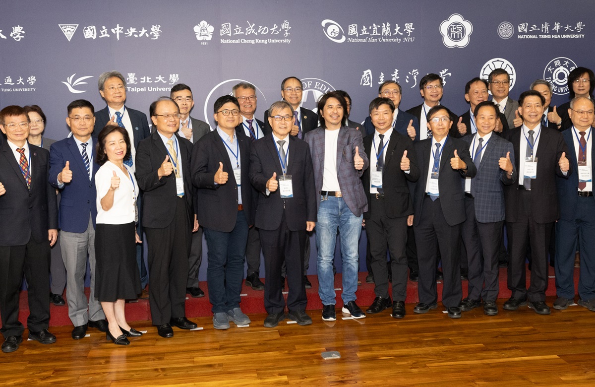 臺灣大專院校人工智慧學程聯盟(TAICA)，私立大學僅七所，中原大學由副校長洪穎怡代表出席。