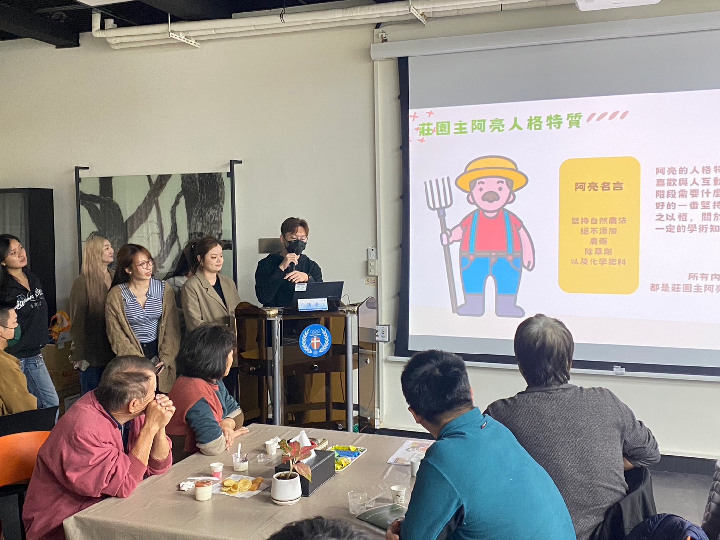 成果發表會中充分展現同學的創意
