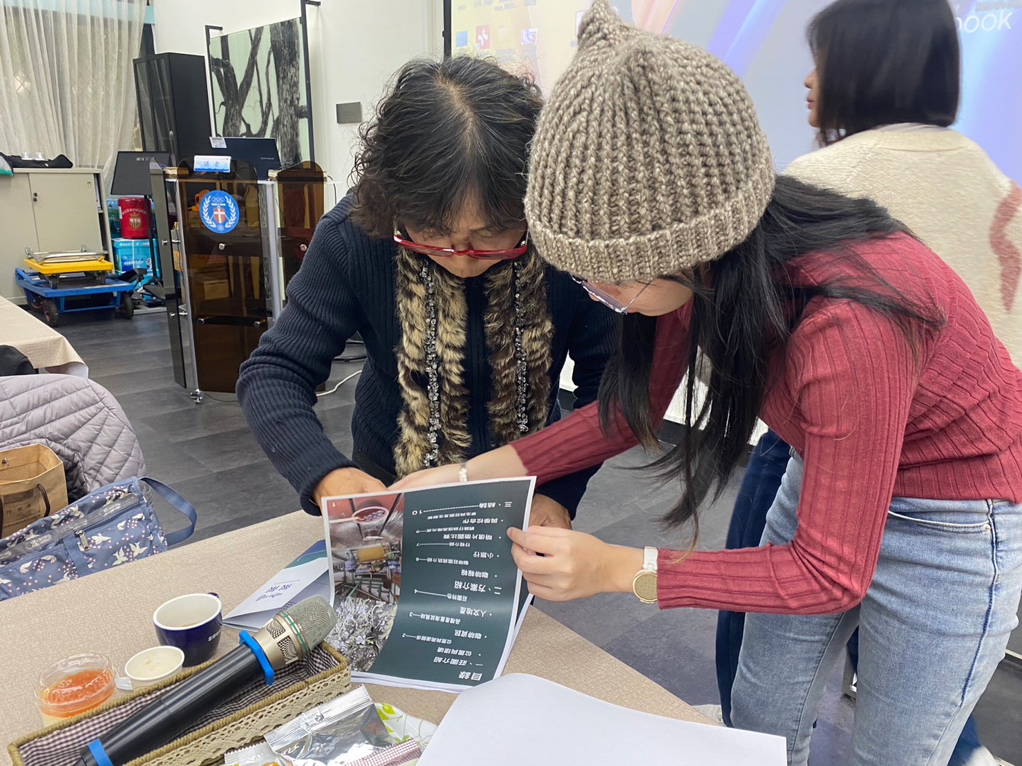 研究生陳新表示，第一次深入咖啡產區理解到地景變遷與產業轉型，實際感受當地產業發展脈絡，並且跳脫傳統的設計思維