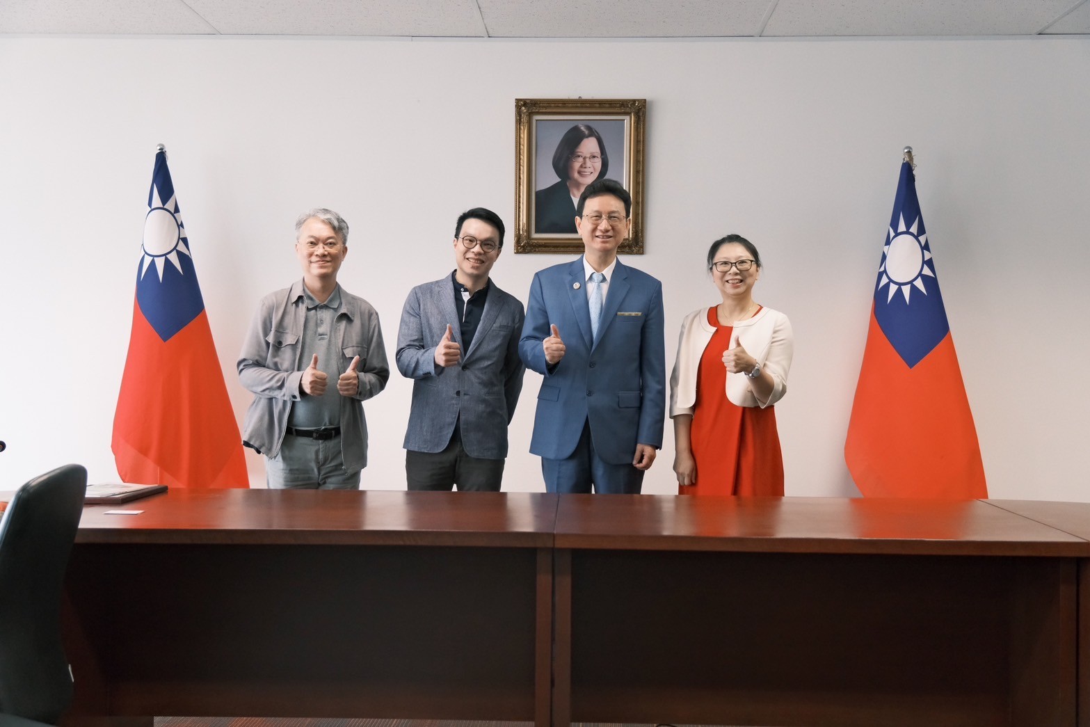 透過實地參訪亞太地區傑出企業，了解跨國企業管理的實際操作。