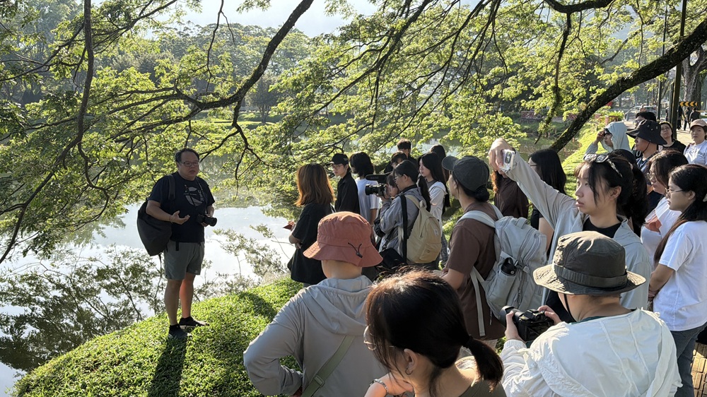 UCSI大學張集強博士帶領師生實地踏查,深入認識太平的水文環境與人文地景。