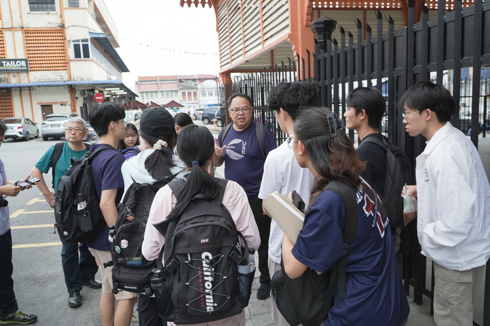 UCSI大學張集強博士帶領師生實地走讀，深入認識太平的水資源與人文地景。