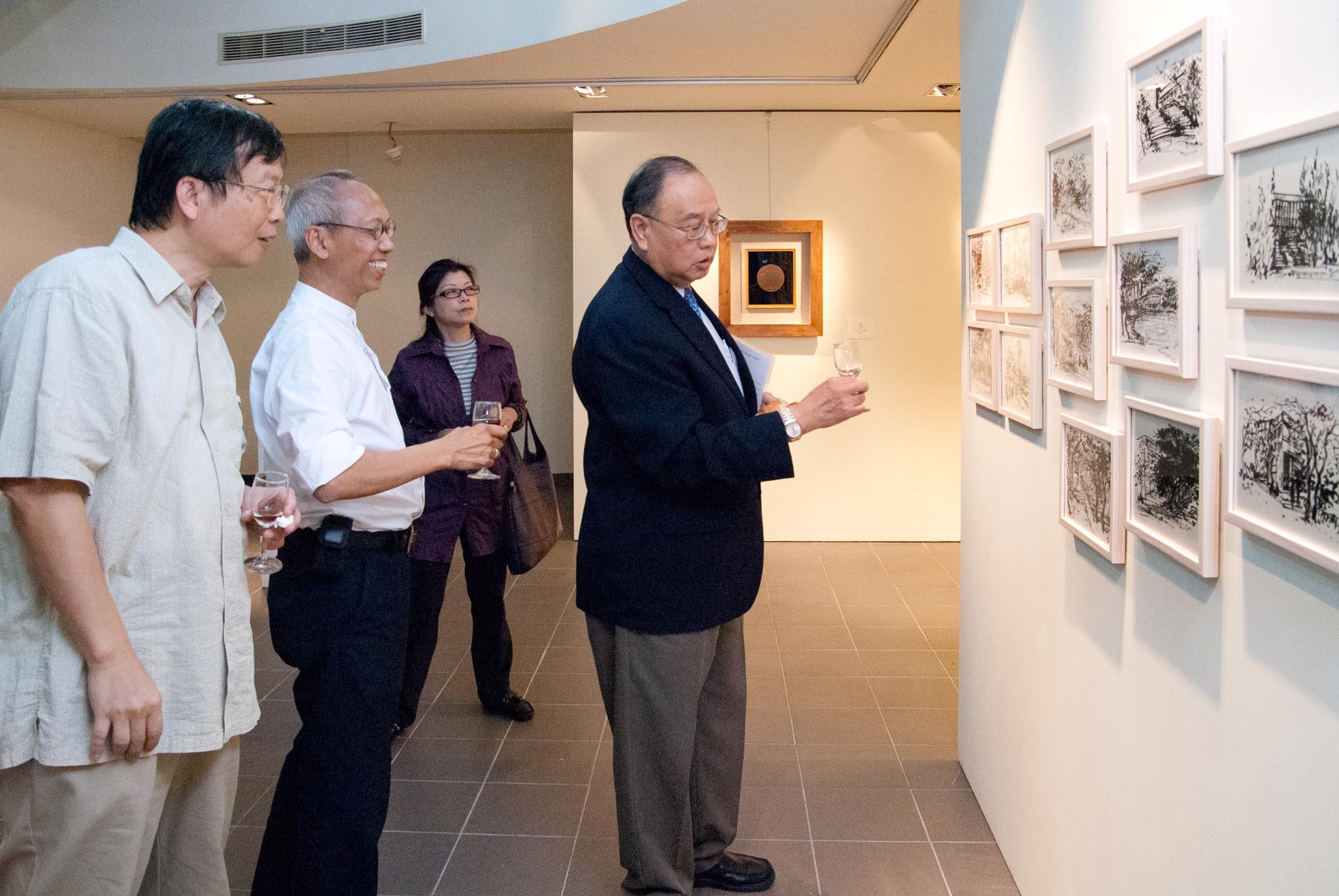 程萬里校長參觀創作聯展