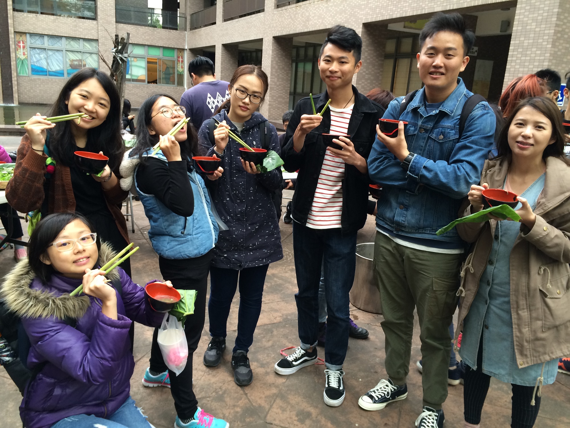 都市原住民學生實際體驗原生文化共食共學教育