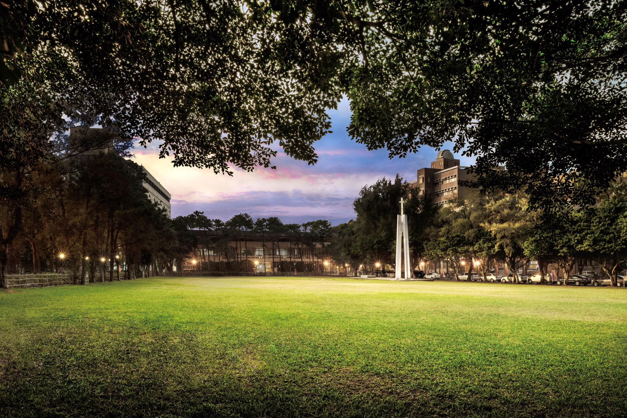 中原大學校景