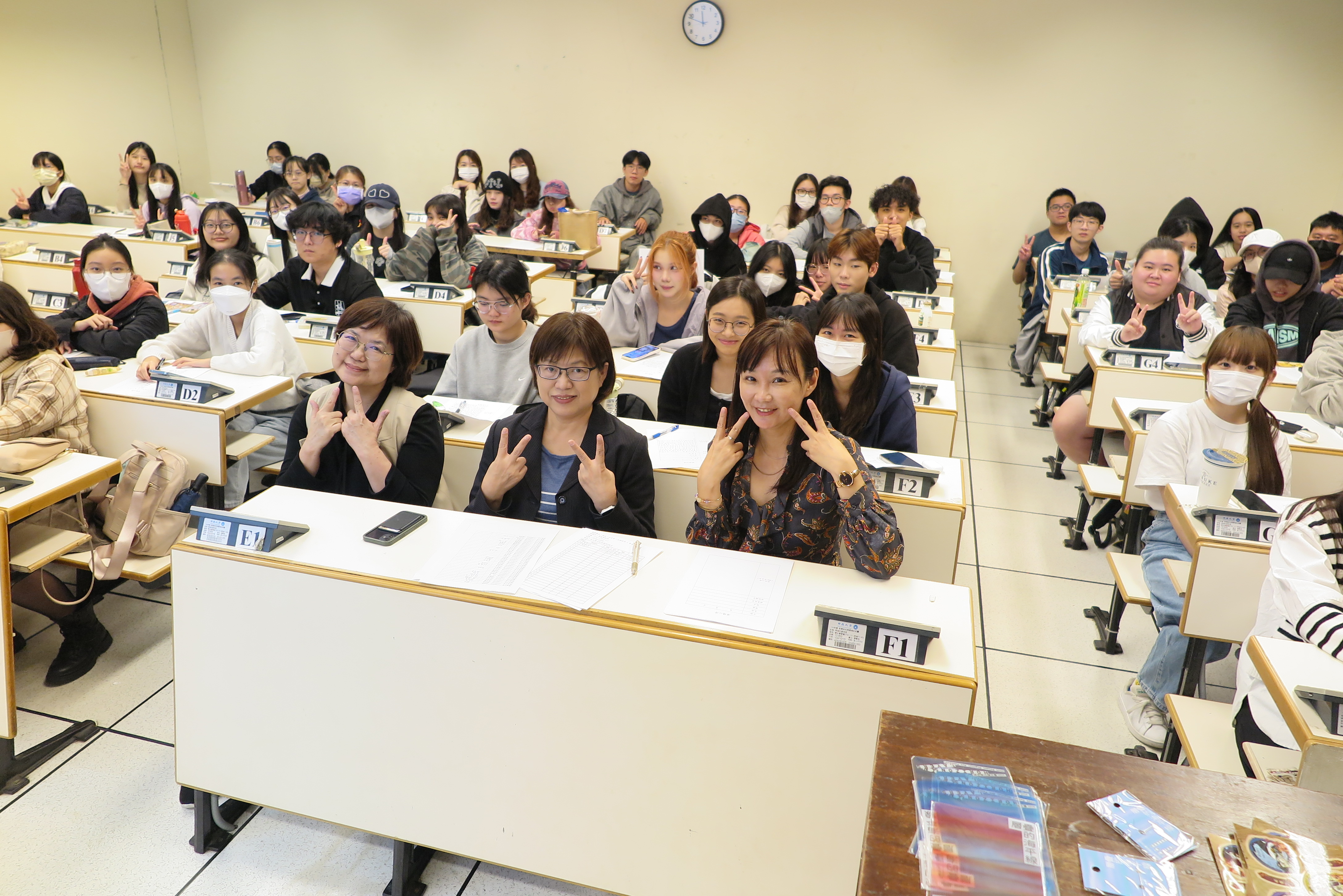 中原大學人文與教育學院啟動「人文AI」系列講座活動。