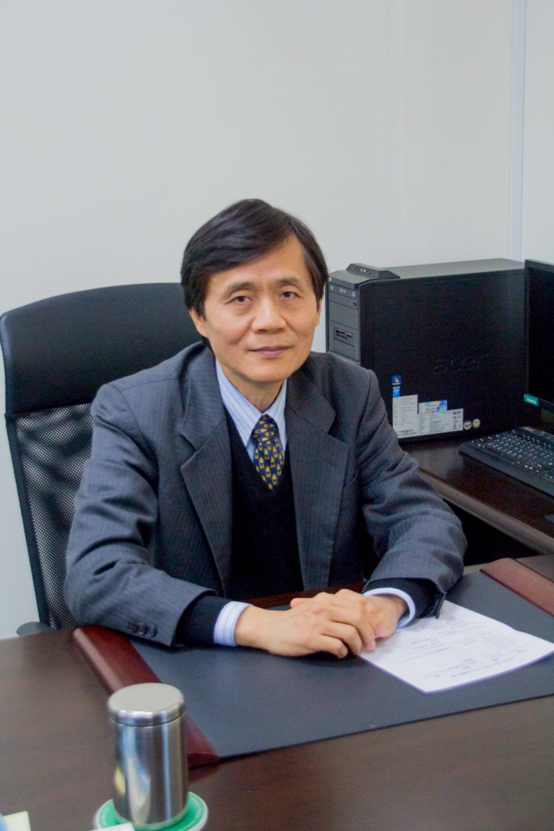 中原大學校長李英明指出，學校課程強調學用合一，重視培訓學生解決問題的能力。中原大學提供。