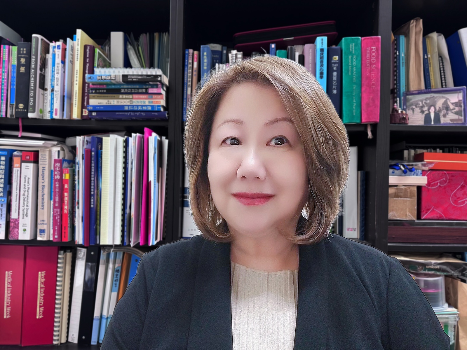 中原大學生科系教授許毅芝研發之創新奈米藥物平台技術，將技轉予天惠奈米生醫，加速精準醫療產業落地。