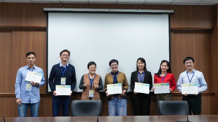 中原大學賴建宏(左一)、王珮嘉老師(右三)發表教學案例（中原大學提供）