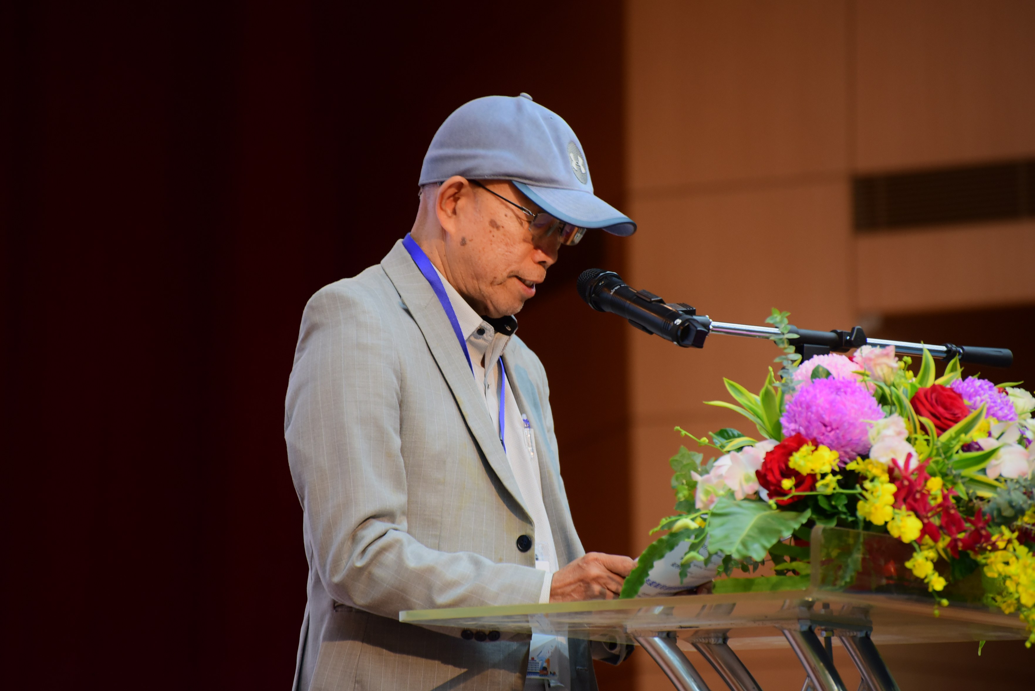 全國校友總會陳義正理事長致詞。