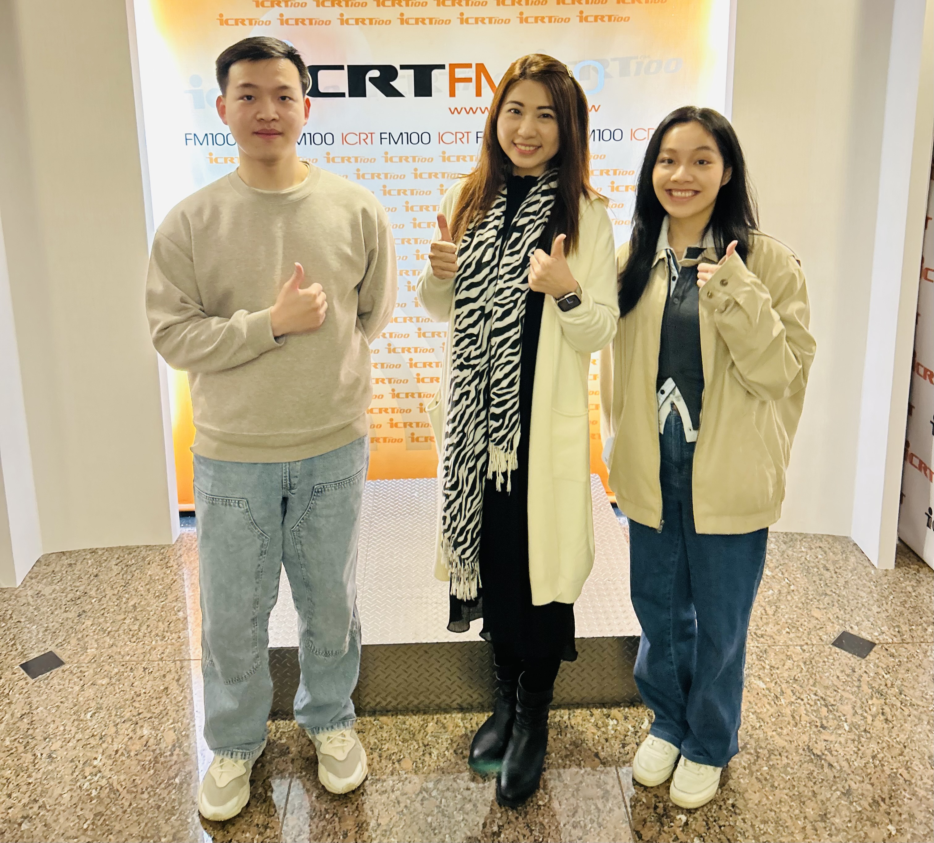 天普商學管理雙學士學位學程李怡樺主任偕同兩位校友參加台北國際社區廣播電台ICRT之節目專訪。