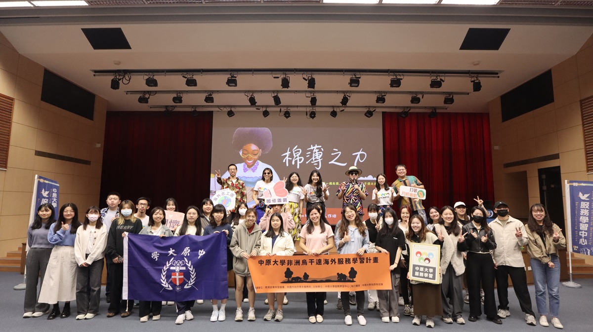 服務學習中心主任杜哲怡讚賞學生們的用心付出，為社會帶來一股暖流關注婦女權益。