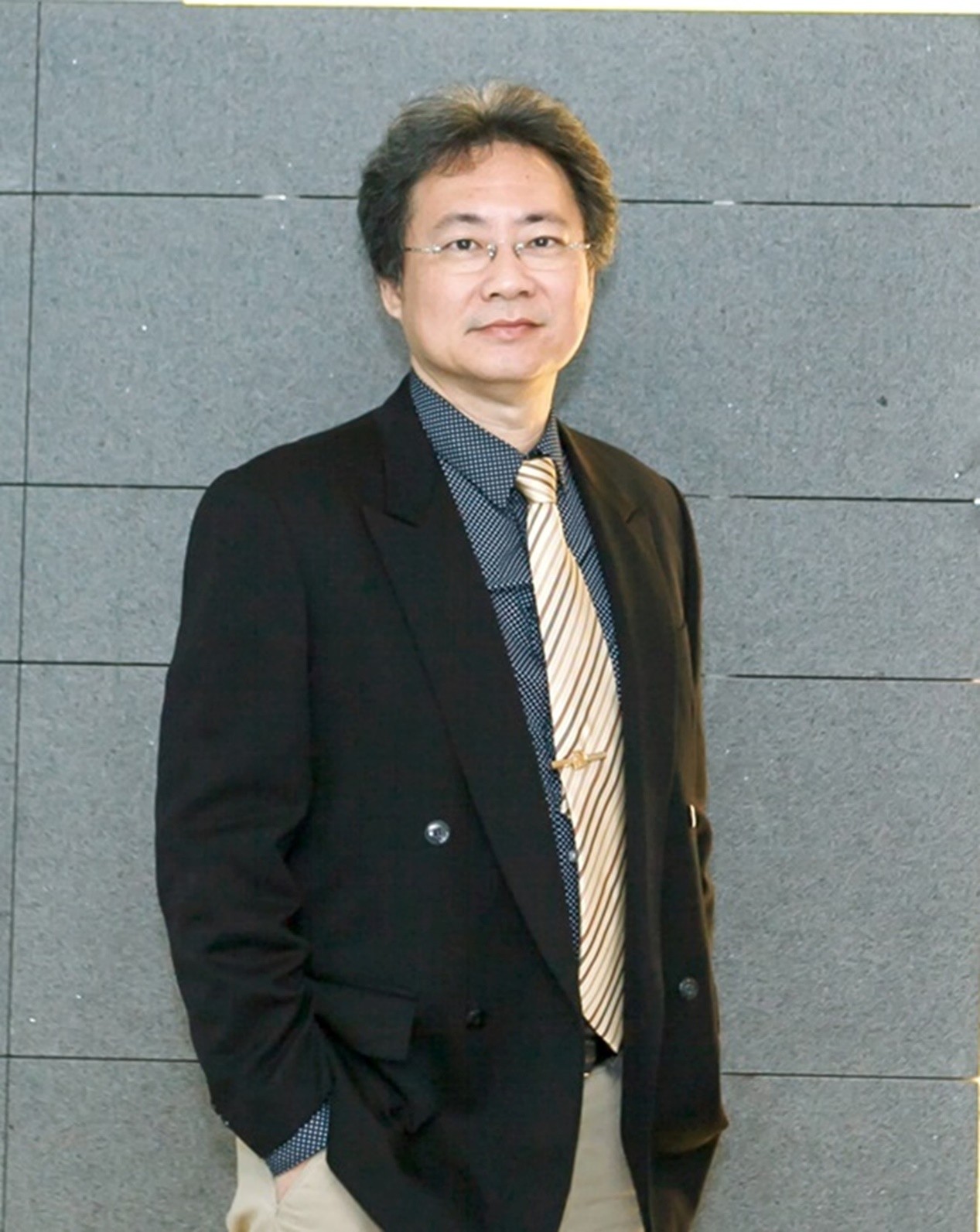 洪穎怡教授榮獲113學年百岳獎