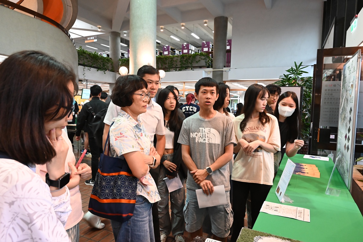 環工系學生蘇祺峻介紹桃園江夏堂傳統「塘函」排水設施，從水利技術看見祖屋文化與環境共生智慧。