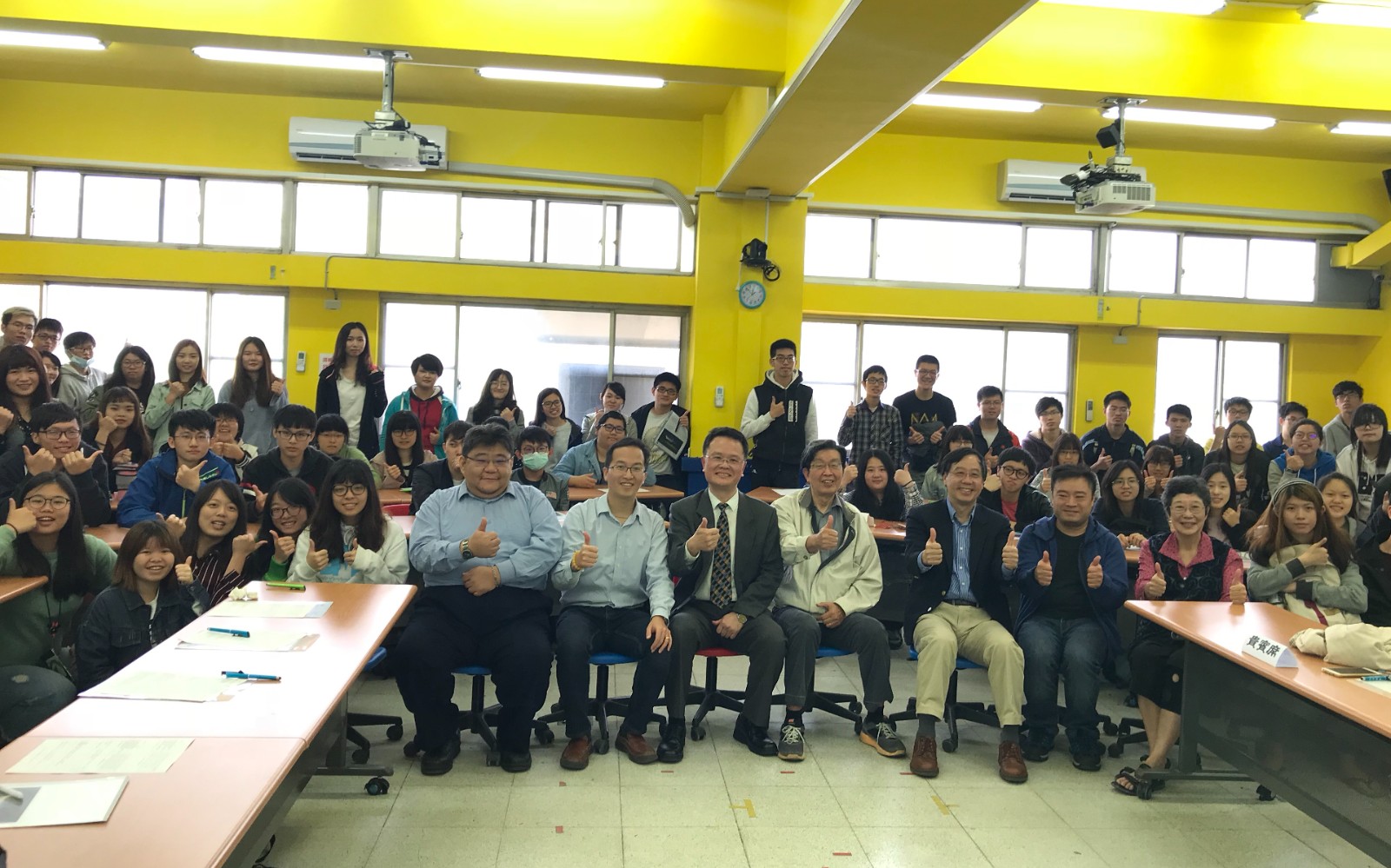 與母校中原大學有深厚情感的廖承威，在中原完成了學士、碩士與博士的完整學習