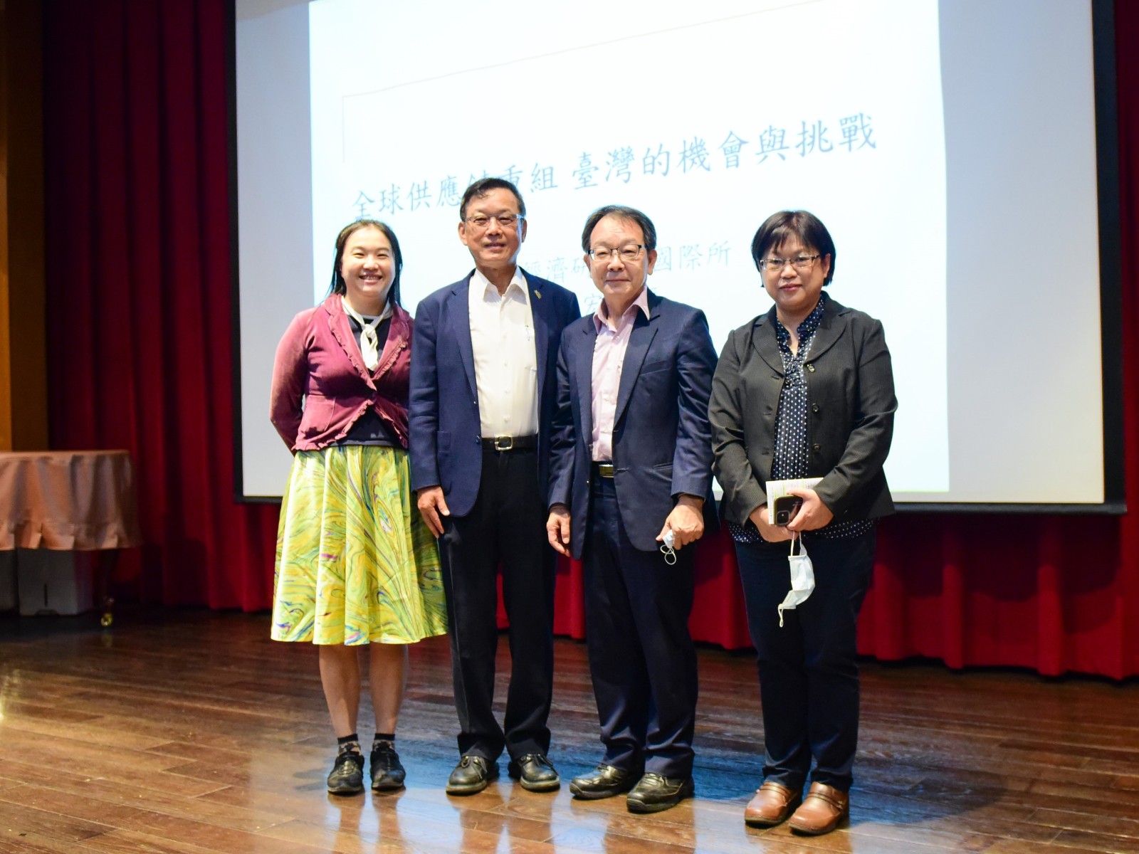 主題「全球供應鏈重組 臺灣的機會與挑戰」，邀請到中華經濟研究院國際所所長陳信宏主講