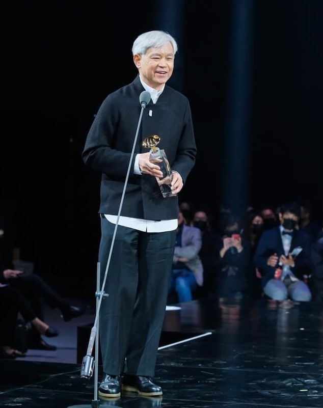 張學長也特別感謝經濟部暨經濟部工業局多年來對他的支持與信任，並感謝張校長親自率主管出席