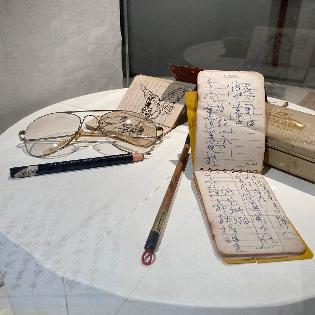 本次展覽中的一幅《贈義華指揮官》書法作品，借展人為中原大學林義華總務長。