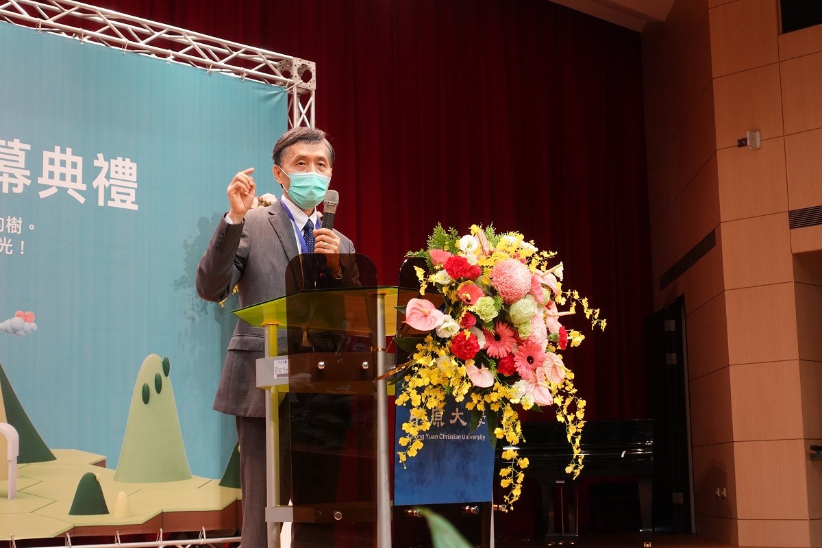 校長李英明表示，「以教育理念治校」是中原辦學的特色。