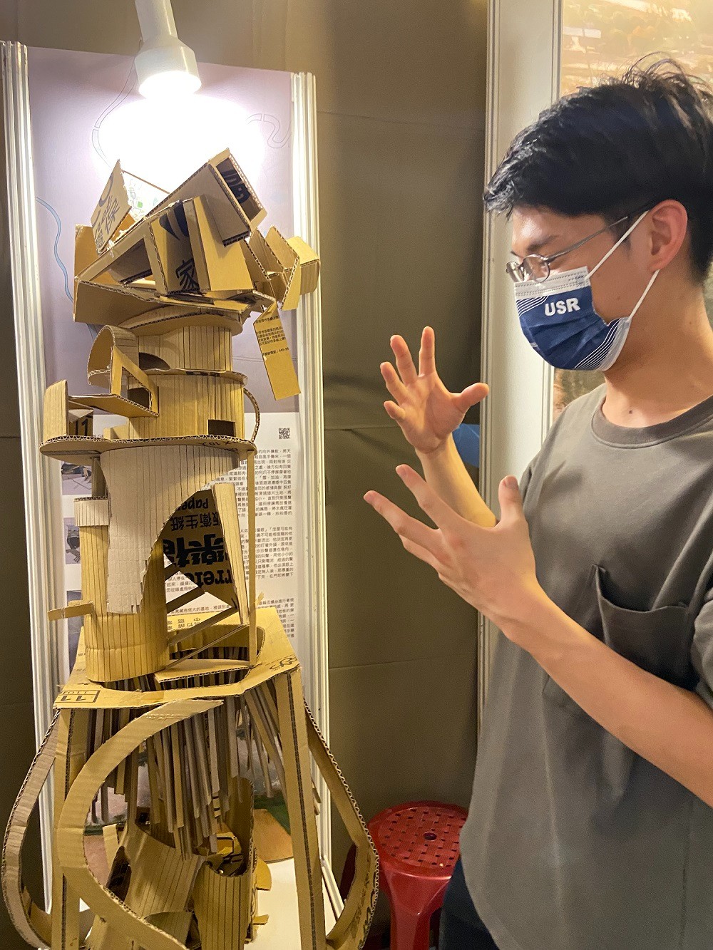 學生表示，課程學到最多就是觀察力的培養，以及分析詮釋事物的方式。