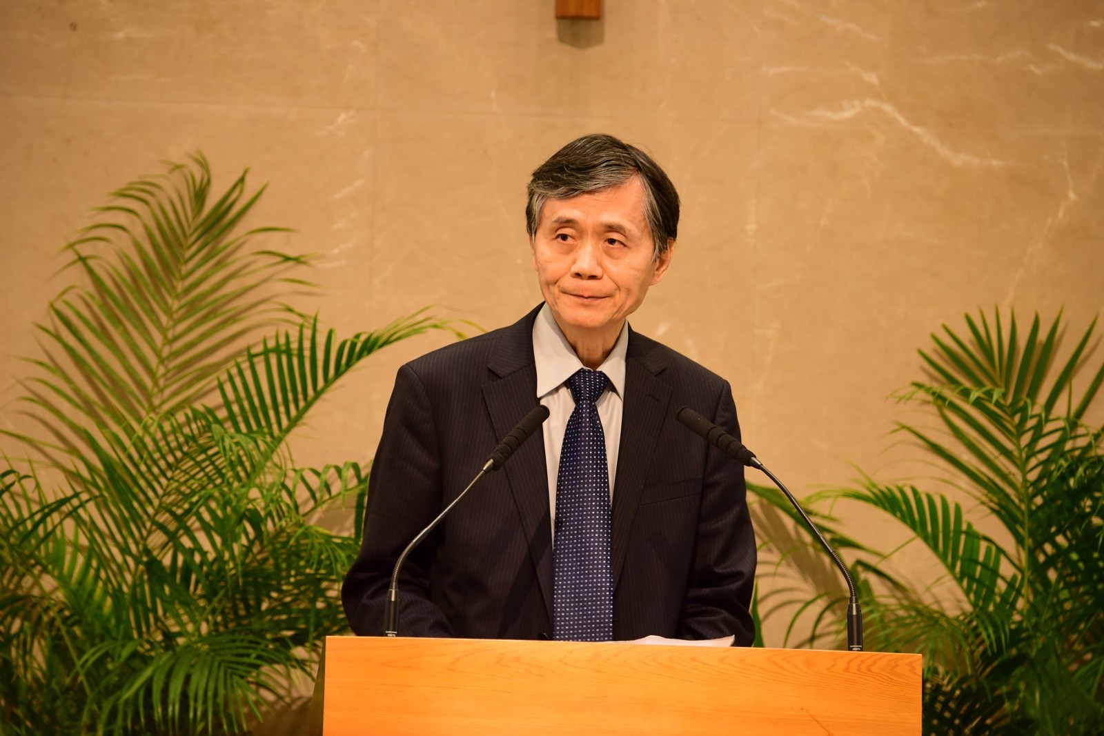 中原大學校長李英明引用聖經，紀念白培英董事長之美好行誼