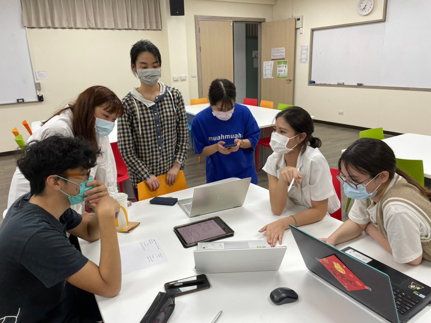 「Ours都市改革」小組考量台灣高房價現況，以創新的「我們的城市、我們的成就」為概念拍攝系列廣告