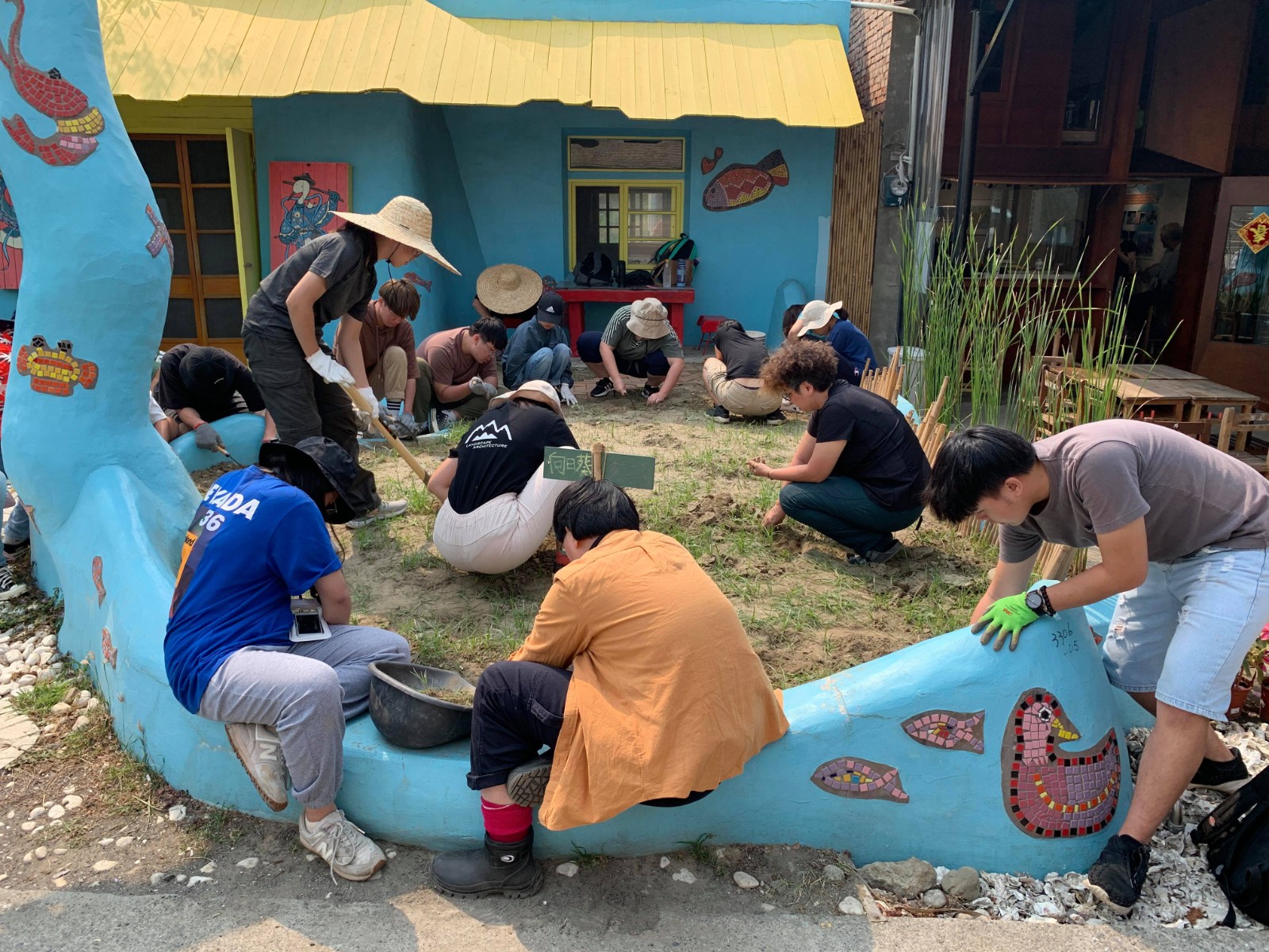 學生下鄉能更清楚看到地方生活與產業的樣貌，建議學生用接近當地生活節奏的方式去體會它