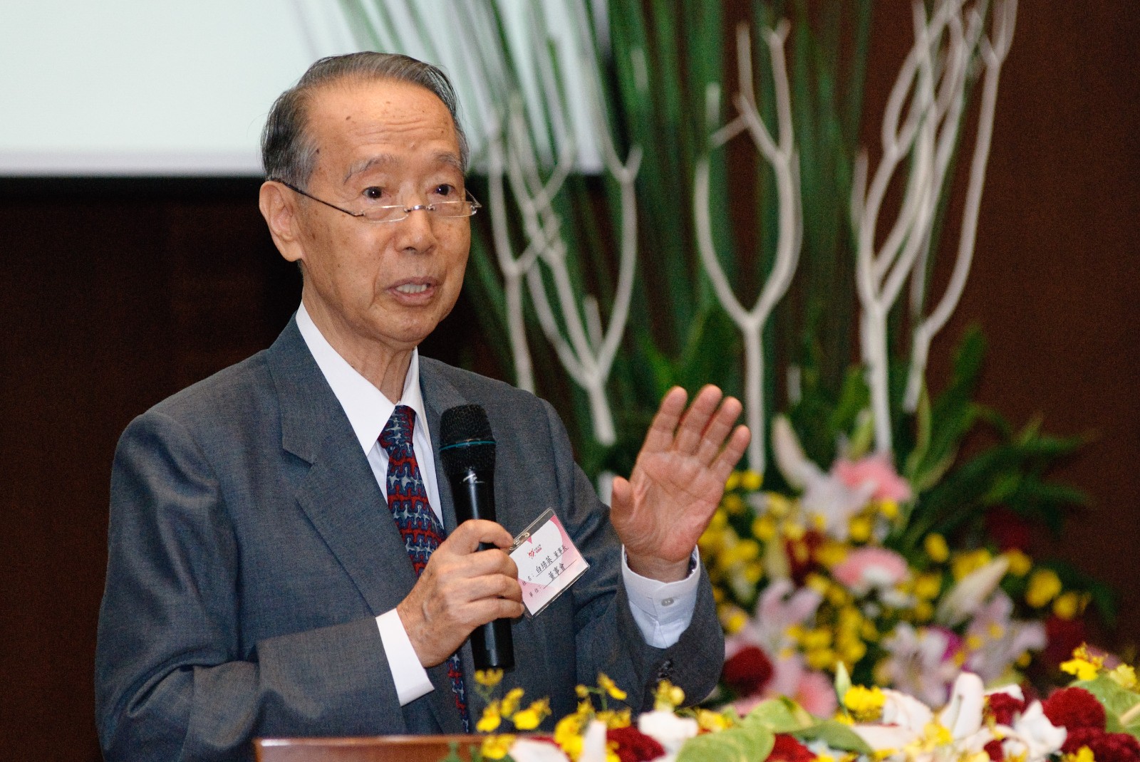 白培英董事長的生命是中原師生與信徒的好榜樣