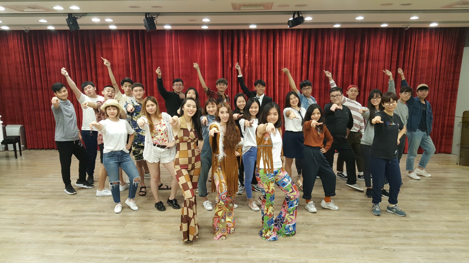 中原人的好表現絕不是只靠專業能力，學生在通識課程與活動中養成的品格與態度，是成功的重要原因。