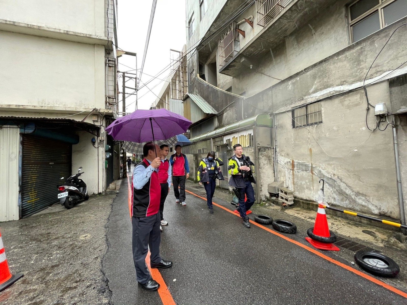 學校與桃園市政府警察局中壢分局簽訂「維護校園安全支援約定書」，積極建置綿密的校內外防護資源網路。