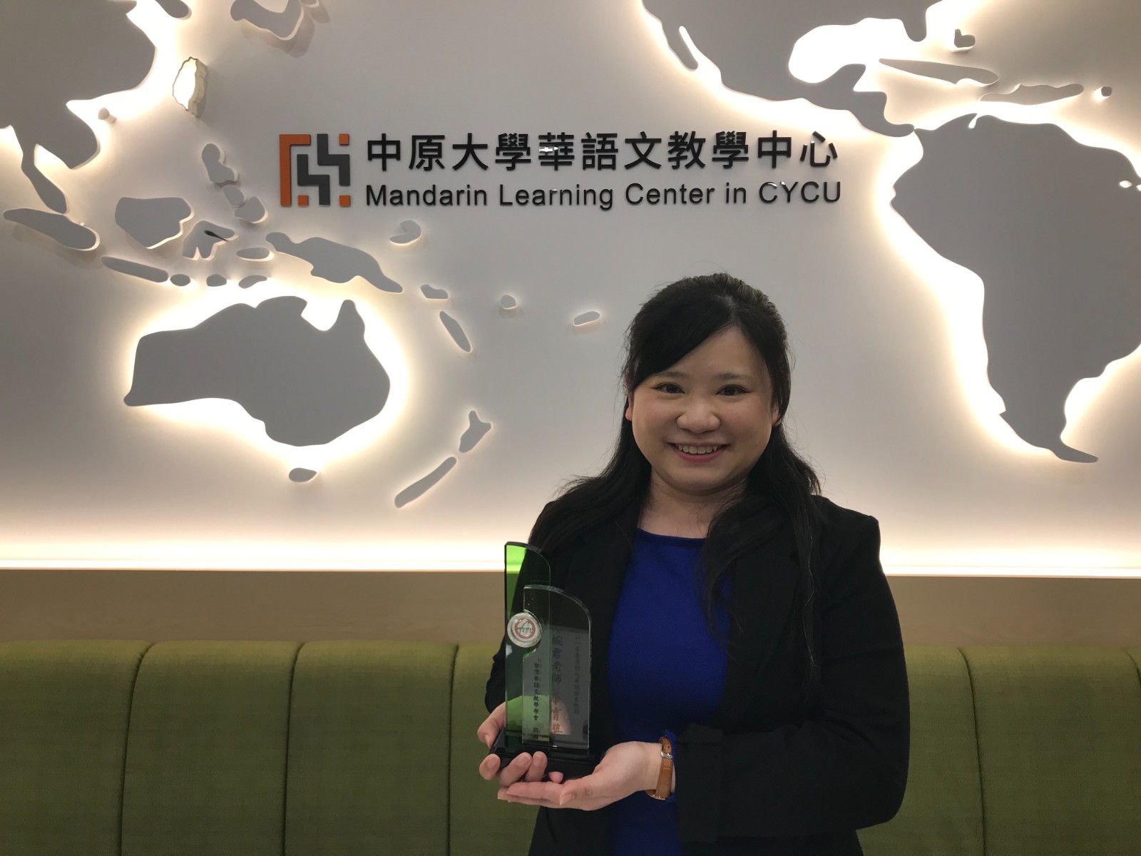 廖婉君投入華語文教育多年，去年底甫榮獲「台灣對外華語優良教師─華育獎」