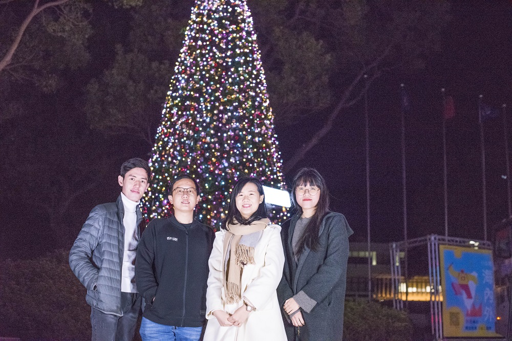 到了每年12月31日當晚，中原大學更規劃精彩的跨年表演，並提供校內學生社團一個盡情展現的平台