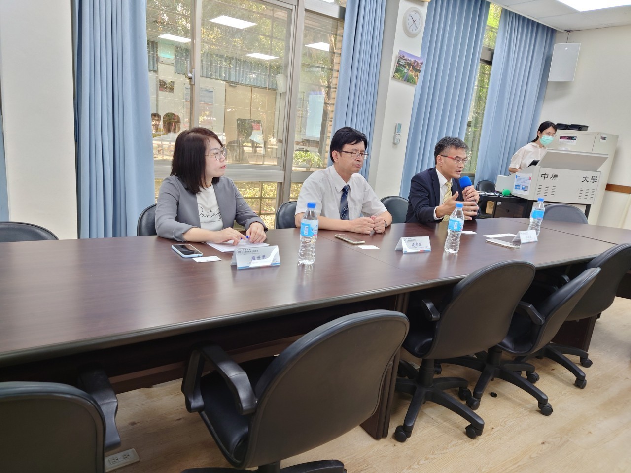 法國標準協會（AFNOR ） 總經理江有泰說明：「ESG 淨零排放管理理論與實務課程為全台灣首創，從課程設計、內容、課綱，甚至到考試相關教材，皆是依循ISO 17024人才培育標準。